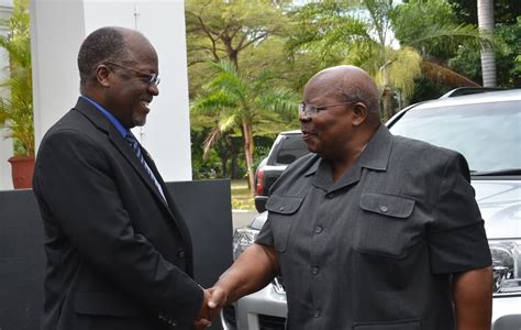 Rais Magufuli Akutana na Rais Mstaafu Mkapa, Jaji Warioba Ikulu-Dar – Global Publishers