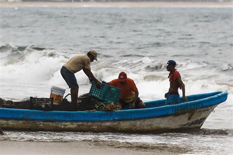 Cierran Puerto De Mazatlán Para Embarcaciones Menores Por Genevieve