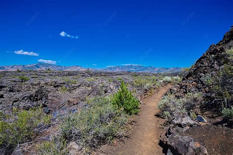 Scenic Hiking Path Alongside Lava Flows In Craters Of The Moon National ...