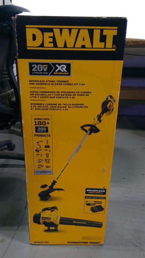 DeWalt String Trimmer And Handheld Blower Combo Kit Property Room