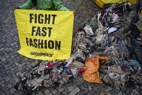 La proposition de loi anti fast fashion est adoptée à lunanimité à