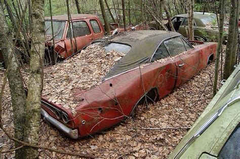 1968 Charger Barn Finds Classic Cars Barn Find Cars Abandoned Cars