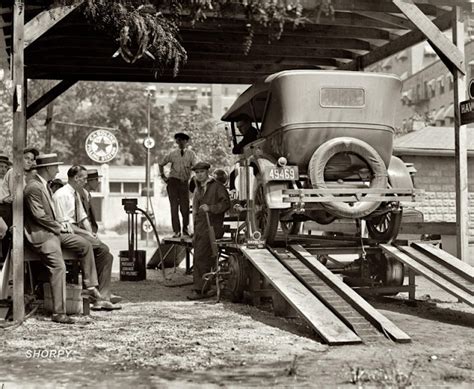 These Old Photos Show What Gas Stations Looked Like in the US From the 1920s and 1940s - Rare ...