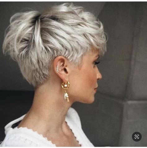 Pin by Наталья Иванова on Стили стрижек Short silver hair Short hair