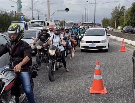 Maispb • Homem Morre Após Perder Equilíbrio Da Moto E Cair Debaixo De Carreta