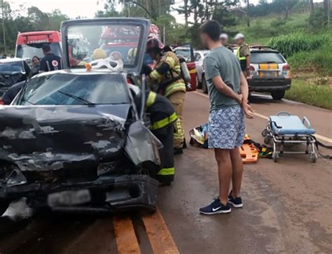 Fim De Semana Uma Pessoa Morre E Cinco Ficam Feridas Em Acidente Em