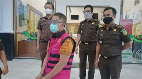 Diduga Rugikan Negara Rp Miliar Eks Bendahara Camat Di Siak Ditahan