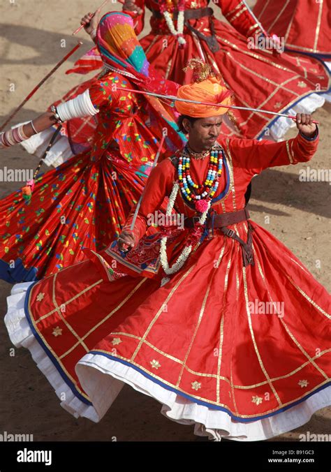 India Rajasthan Jaisalmer Desert Festival dancers Stock Photo - Alamy