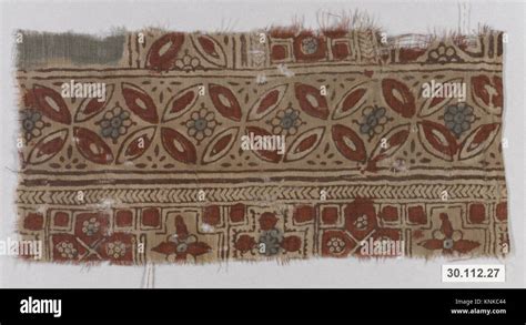 Textile Fragment 15th 16th Century Made In Gujarat India Found Near