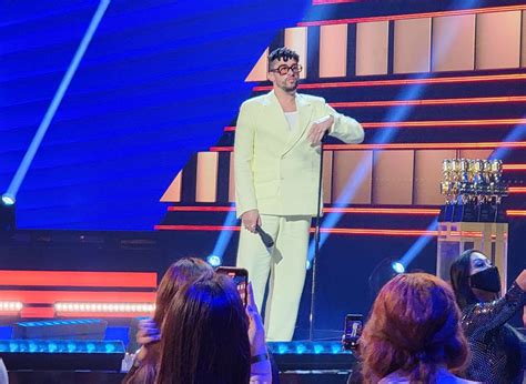 Bad Bunny Arrasa Con 10 Premios En Los Billboards A La Música Latina