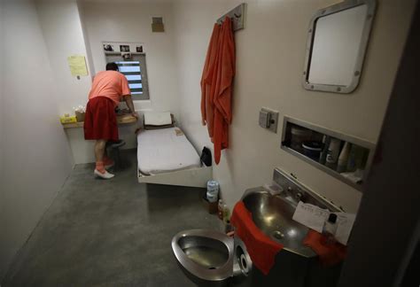 California Moves To Limit Solitary Confinement Of Inmates Los Angeles Times