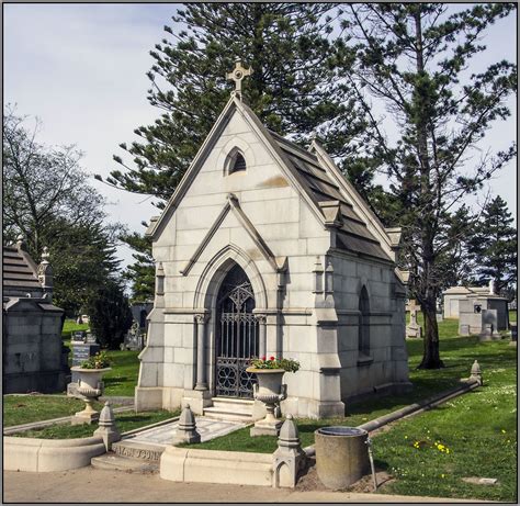 Gothic Mausoleum Holy Cross Cemetery Colma Ca Olympus E P Flickr