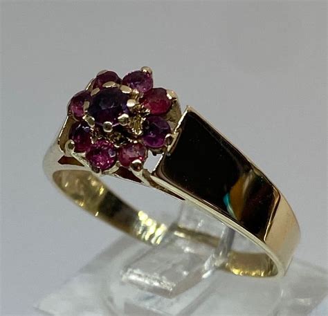 No Reserve Vintage Ruby Cluster 9 Kt Yellow Gold Ring Catawiki