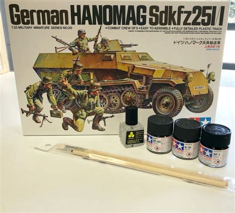 Hanomag Sd Kfz 251 1 Model 1 35 Z Farbami I Klejem Modeledo Pl