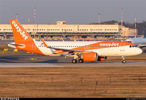 Oe Lsa Airbus A N Easyjet Europe Luca Cesati Jetphotos