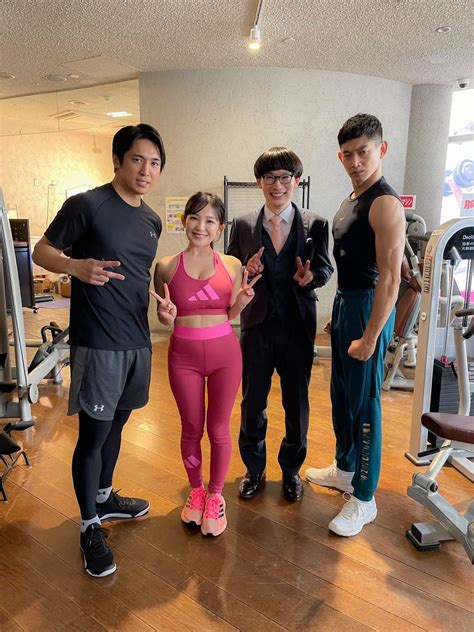 Đang là hot girl vạn người mê cô gái xinh đẹp khiến fan hụt hẫng khi khoe ảnh toàn thân chứng