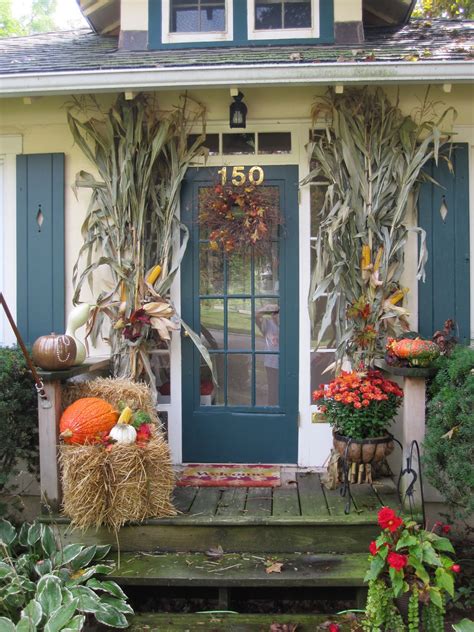 Fall Outdoor Decorating Ideas 5 Tips For Fall Porch Decorating Hgtvs Decorating