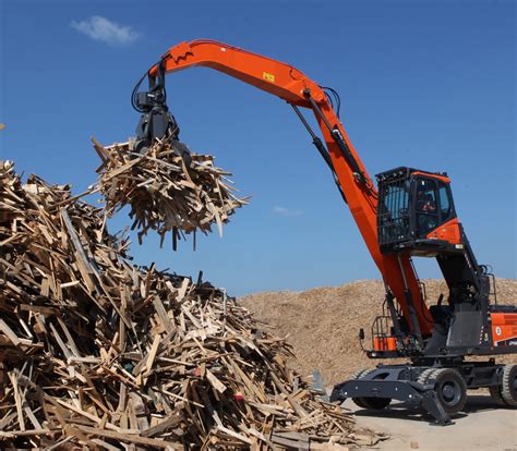 New Material Handler From Doosan Recycling Magazine
