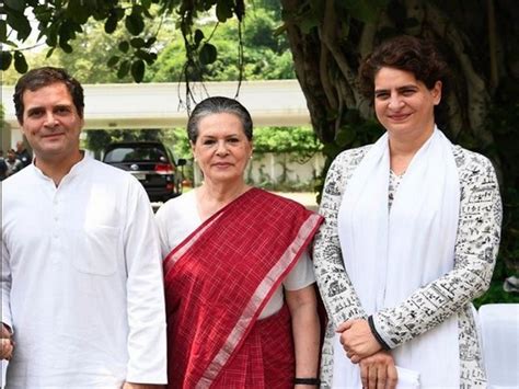 Karnataka Crucial For Congress Sonia Gandhi To Join Rahul Priyanka To