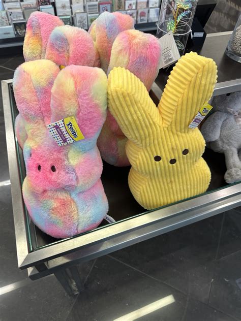 TRIP REPORT: Surprise, Surprise! Back to O'Hare Terminal 5 and the