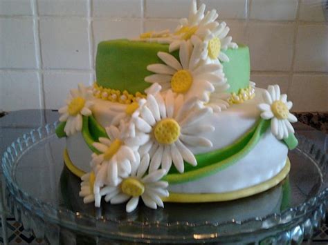 Marguerites Decorated Cake By Mayvicake CakesDecor