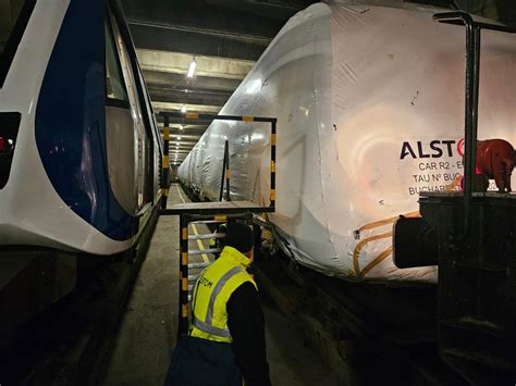 Foto Noul Tren Alstom Metropolis Pentru Metrorex A Ajuns La Depoul Berceni