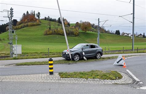 Neo1 Mein Radio Willisau Autofahrer Baut Mit 3 99 Promille Unfall