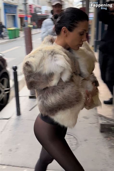 Bianca Censori Looks Hot In Tights Without Underwear In Paris Fappening