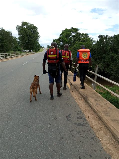 Limpopo Saps Search And Rescue Divers Brave Flooding Waters To Recover