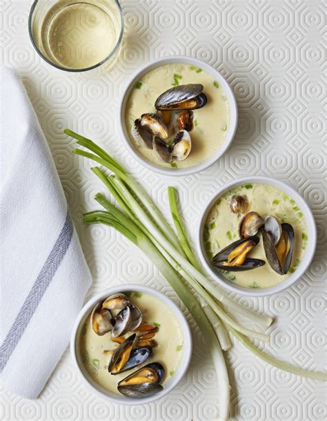 Petits flans de parmesan pour 6 personnes Recettes Elle à Table