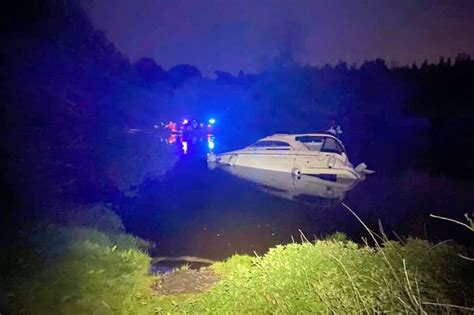 Three People Rescued From Sinking Boat In York Yorkmix