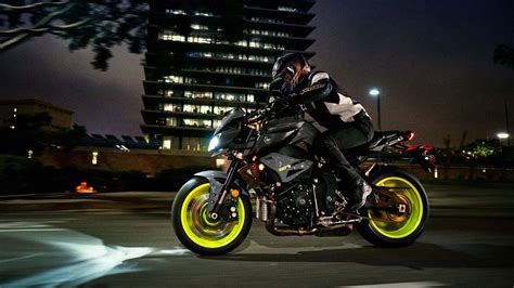 Yamaha MT 10 Naked 2016 Review AutoTrader
