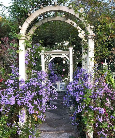 20 Gorgeous Garden Gate Landscaping Ideas