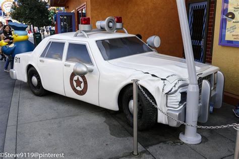 Simpsons police car @ Universal Studios, USA | Police cars, Armored ...