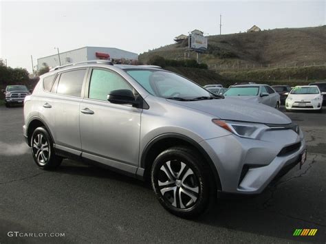 2017 Silver Sky Metallic Toyota Rav4 Le 131629514 Photo 4 Gtcarlot