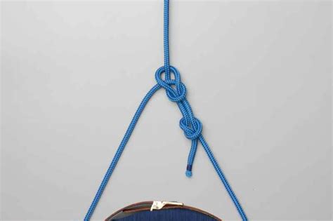 One-Handed Bowline | How to tie a One-Handed Bowline using Step-by-Step Animations | Animated ...