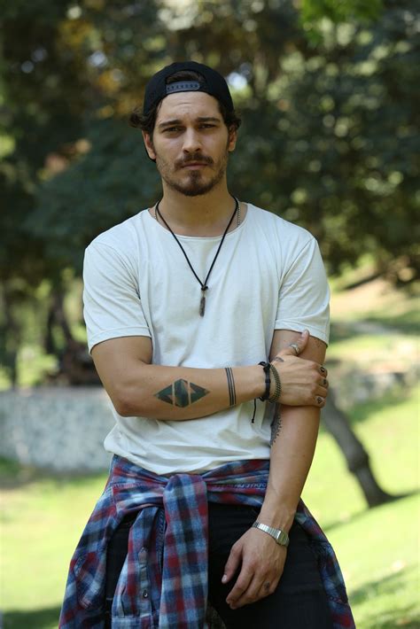 Photo De Çağatay Ulusoy Delibal Photo Çağatay Ulusoy Photo 24 Sur