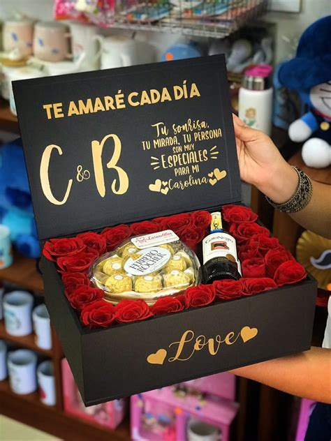 Caja De Madera Personalizada Con Rosas Vino Y Chocolates Ferrero El