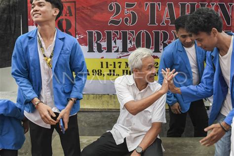 Ganjar Pranowo Hadiri Pameran Tahun Reformasi Antara Foto