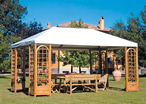 Gazebo In Legno E Patio In Legno Di F Lli Aquilani