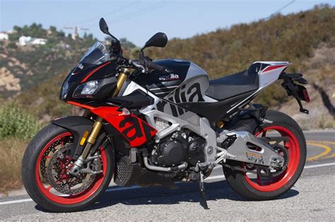 2019 Aprilia Tuono V4 1100 Factory Review Upright Superbike