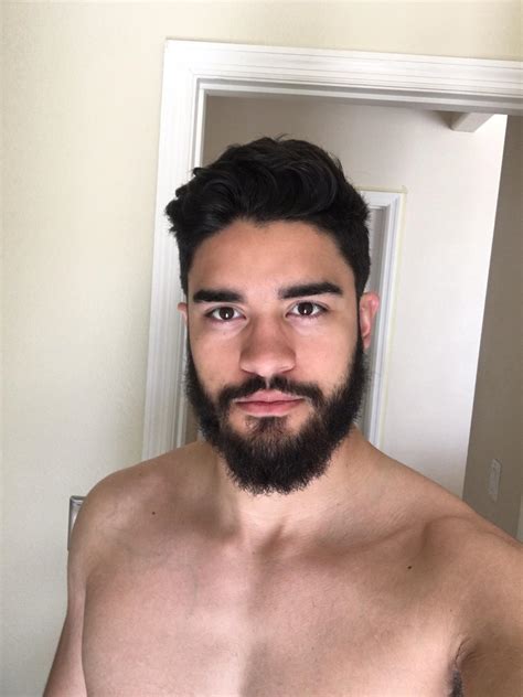 21 year old, first real decent beard : r/beards