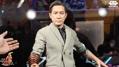 First Look Hot Toys Shang Chi 梁朝偉 Tony Leung Wenwu Suit Ver YouTube