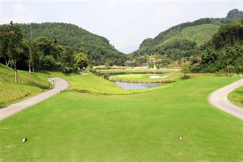 Hilltop Valley Golf Club In Hanoi Vietnam Golf Course