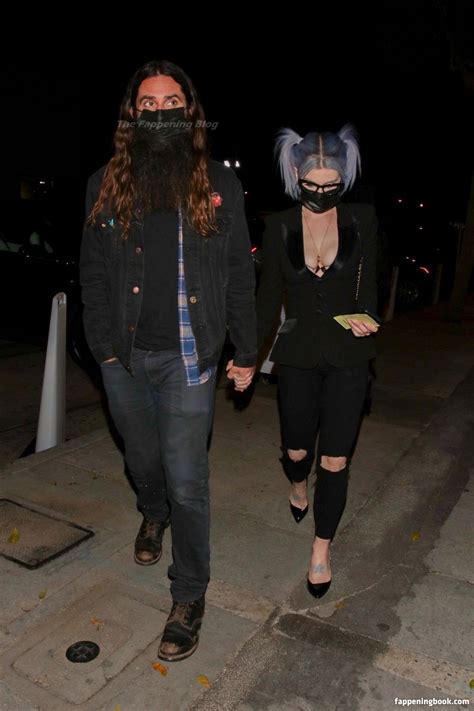 Kelly Osbourne Nude OnlyFans Leaks Fappening FappeningBook