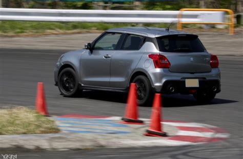 スイフトスポーツのサーキット走行会・リンクサーキットに関するカスタム事例｜車のカスタム情報はcartune