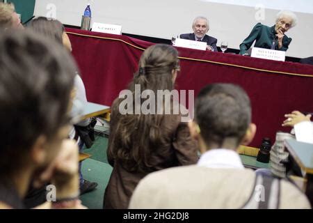 Nobel Prize Winner Rita Levi Montalcini With Students At Turin S