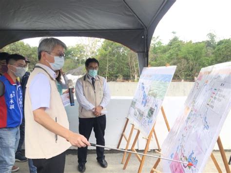 臺南市政府水利局 黃偉哲市長視察虎頭溪排水工程 盼降低新化市區淹水風險