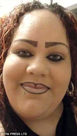 Bad Eyebrows How To Draw Eyebrows Worst Eyebrows Funny Eyebrows Pink Eyeshadow Look Best