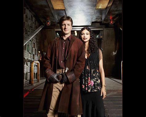 Photo Firefly Nathan Fillion Et Morena Baccarin Sur Une Photo